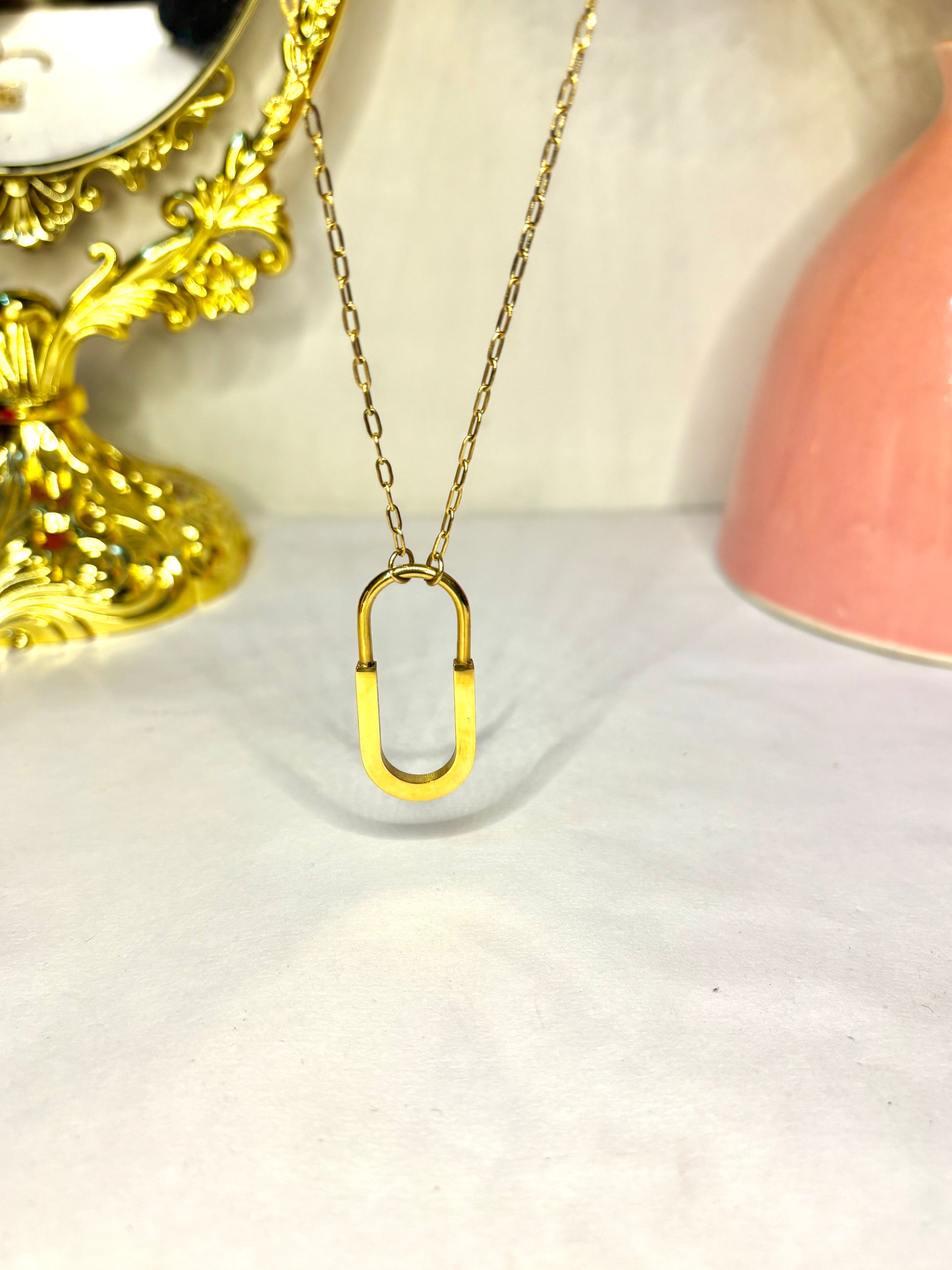 U-Link Pendant Necklace